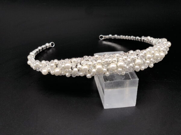 AR261 - Grace Tiara – Image 5