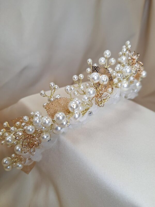 AR738 Meadow Flower & Pearl Tiara – Image 2