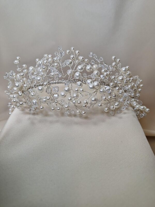 AR750 - Beatrice Pearl Spray Headband – Image 2