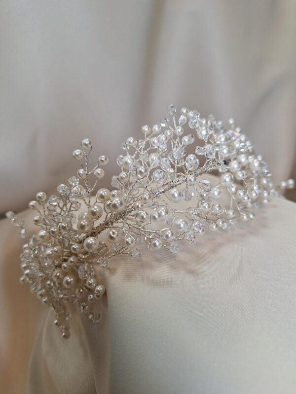 AR750 - Beatrice Pearl Spray Headband – Image 3