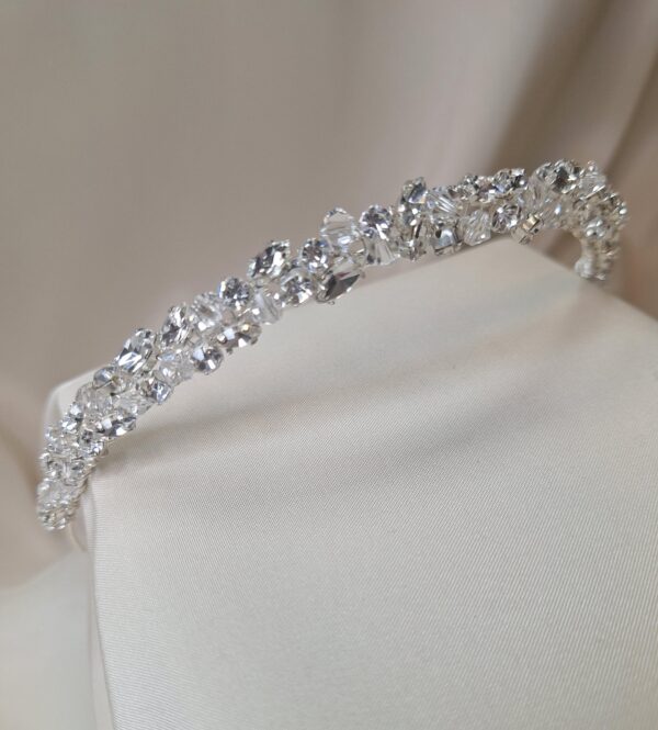 AR812 - Aubrey Crystal Diamante Band – Image 3