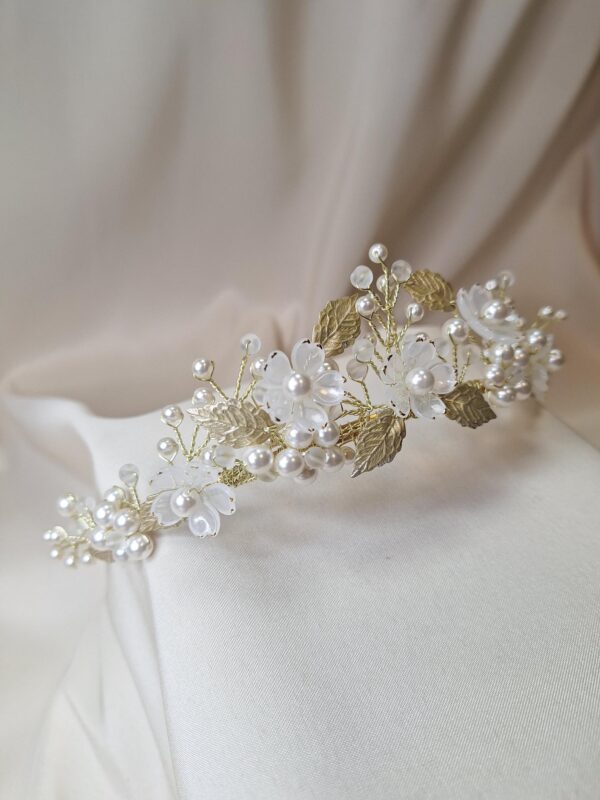 AR819 Sophia Floral Pearl Matt & Leaf Tiara – Image 2
