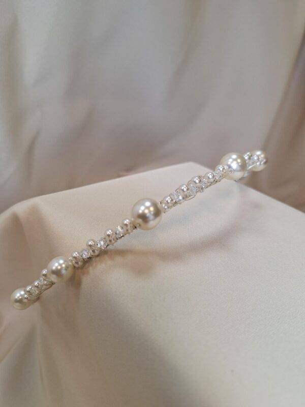 AR824 Heather Mixed Pearl Crystal Band – Image 2