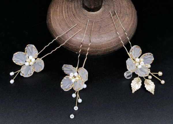 ARP813 - Athena Flower Petal Pins – Image 2