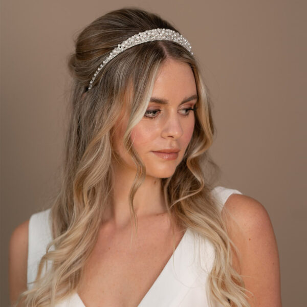 AR261 - Grace Tiara