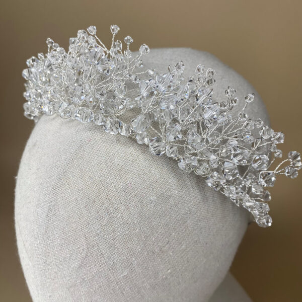 AR762 - Zara Crystal Tiara – Image 2