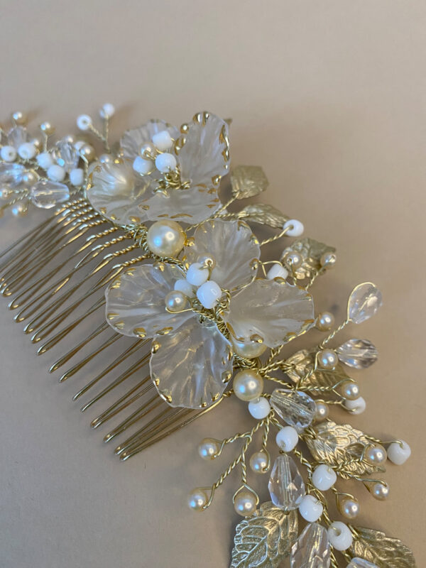 AR787 - Athena Large Comb with Leaf & Flowers – Image 2