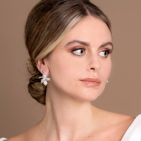 ARE738 -  Meadow Flower & Pearl Earrings
