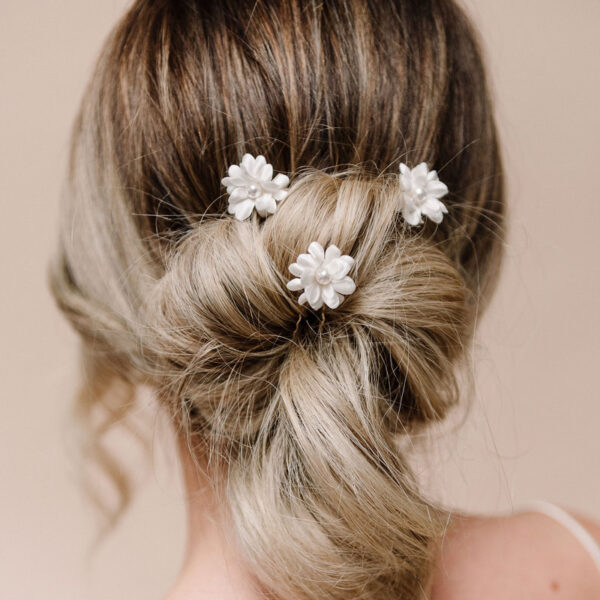 ARP604 - Madeline Flower Pins
