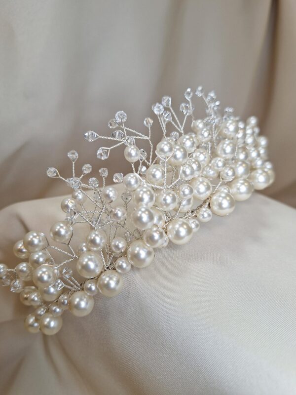 AR598 Crystal Everlasting Tiara – Image 2